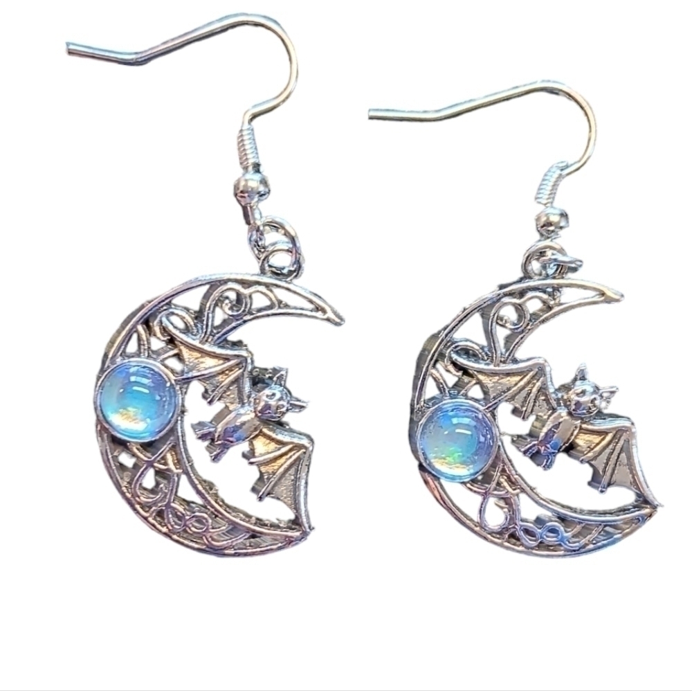 Moon Bat Halloween Earrings Silver Chrome Goth Dangle Drop Blue Fantasy‎ NWT